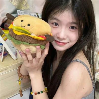 蜜桃女孩